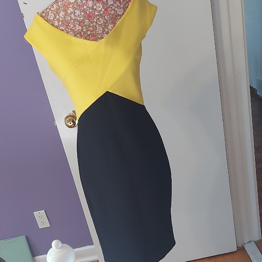 Elegant Strapless Yellow and Black Dress